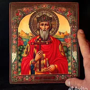 Икона деревянная "Святой князь Владимир" — оригинальный подарок — фотография 2