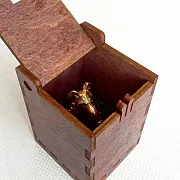 Фигурка «Крысеныш с сыром» из бронзы — необычный подарок — фотография 4
