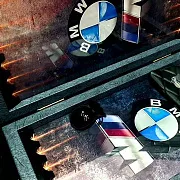 Подарочные нарды под стеклом «BMW M5» — фотография 11