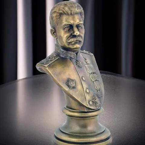 На память: Бронзовый бюст «И.В. Сталина»