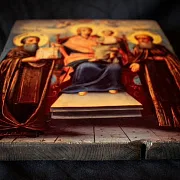 Подарочная икона Богоматери "Домостроительница" +подставка — фотография 8